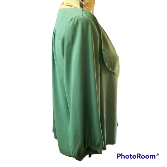 Maeve by Anthropologie Green Ruffle Blouse - Size 8 - Picture 2 of 16